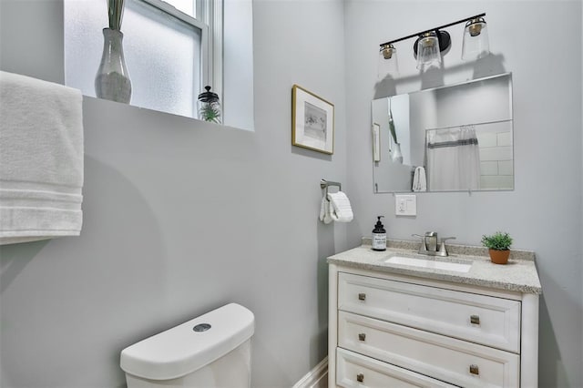 4412 Chouteau, Saint Louis, MO 63110 - bathroom featuring vanity, toilet, and a shower with curtain