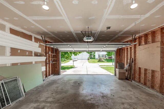 326 Merrimac Downs, Saint Peters, MO 63376 - garage featuring a garage door opener