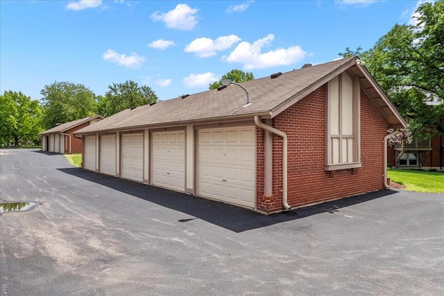 537 Colebrook Dr Unit C, Webster Groves, MO 63119 - view of garage