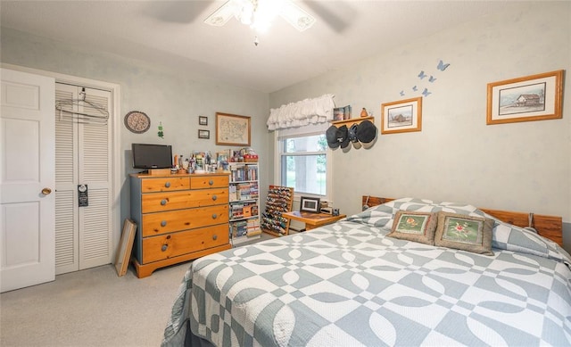 17130 State Route F, St James, MO 65559 - carpeted bedroom with a closet and a ceiling fan