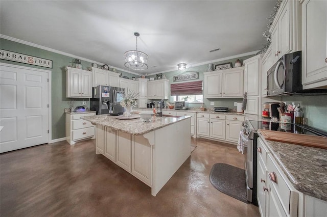 14901 State Route Ff, Edgar Springs, MO 65462 - kitchen with stainless steel appliances, concrete flooring, a center island with sink, crown molding, and a chandelier