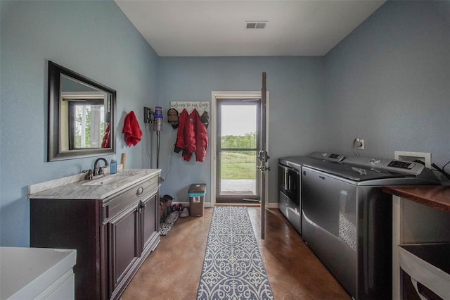 14901 State Route Ff, Edgar Springs, MO 65462 - washroom with independent washer and dryer, a sink, and baseboards