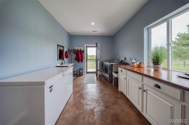 14901 State Route Ff, Edgar Springs, MO 65462 - laundry room with washer and clothes dryer and recessed lighting