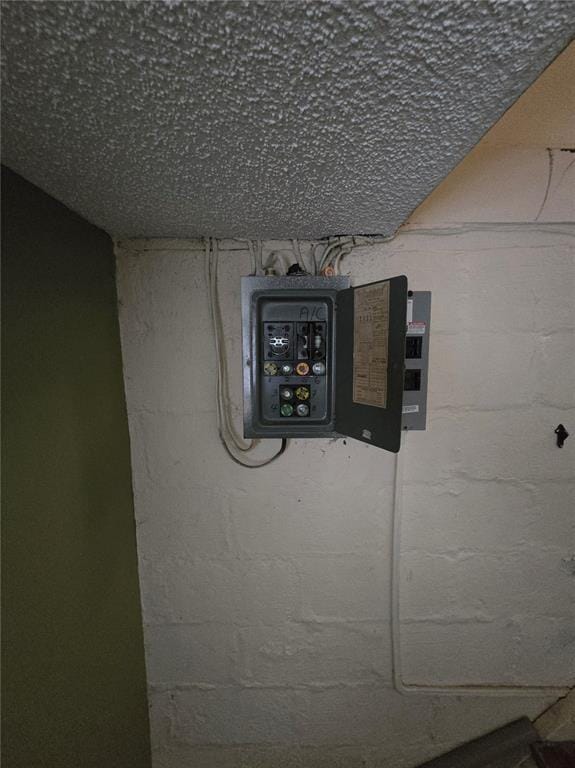 523 E Acton Ave, Wood River, IL 62095 - utilities with electric panel