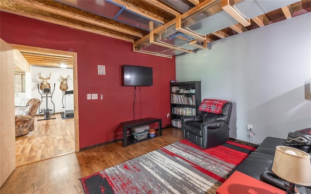 19285 State Route Ee, St James, MO 65559 - living area featuring wood finished floors
