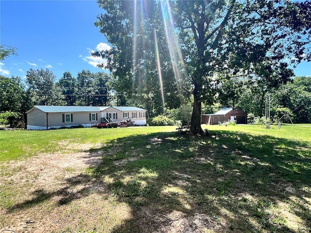 12241 Pipeline Rd, Bourbon, MO 65441 - view of grassy yard