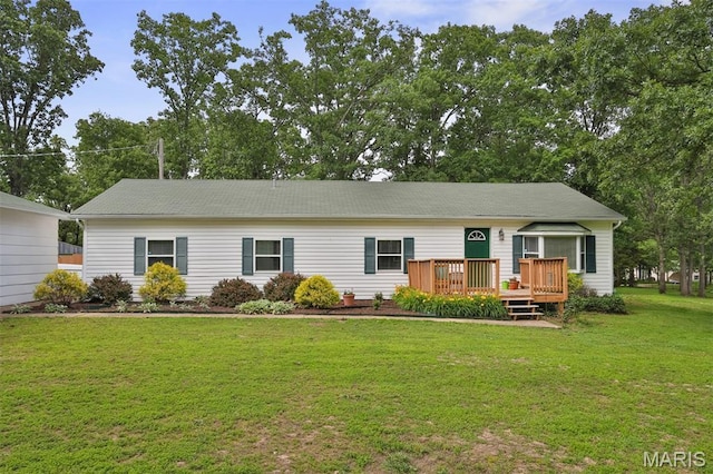 1192 Crabapple Ln, Saint Clair, MO 63077 - single story home featuring a deck and a front lawn
