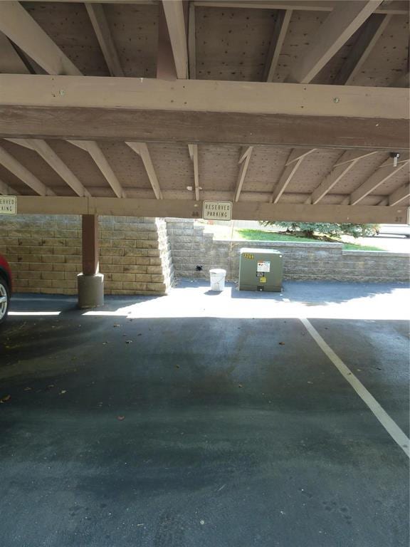 1133 Appleseed Ln Unit B, Saint Louis, MO 63132 - view of garage