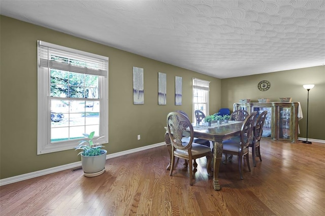 5810 Sorrel Tree Ct, Saint Louis, MO 63129 - dining area featuring wood finished floors and baseboards