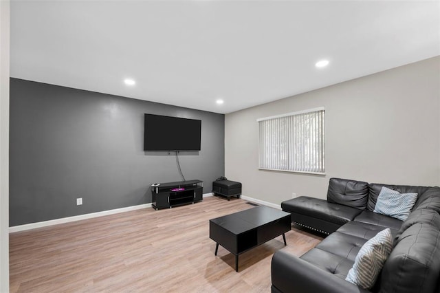 5 Braquewood Ct, Manchester, MO 63021 - living room with light wood-style flooring, baseboards, and recessed lighting