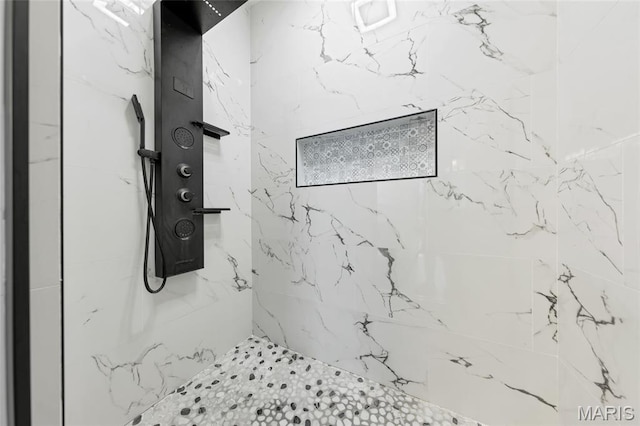 125 Foxwoods Ct, Troy, MO 63379 - bathroom featuring a marble finish shower