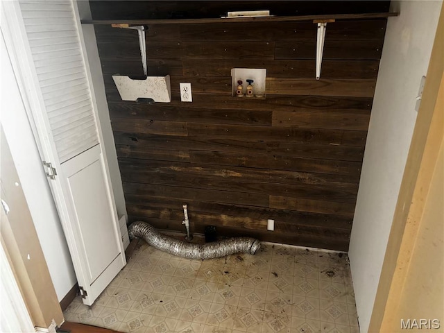 7764 Locust Dr, Barnhart, MO 63012 - bathroom with wooden walls