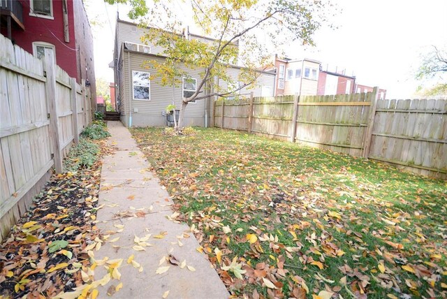 2922 Pennsylvania Ave, Saint Louis, MO 63118 - view of fenced backyard