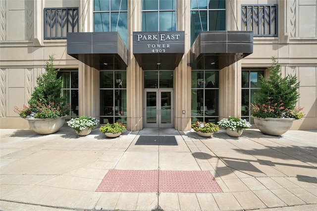 4909 Laclede Ave Unit 1202, Saint Louis, MO 63108 - entrance to property with french doors
