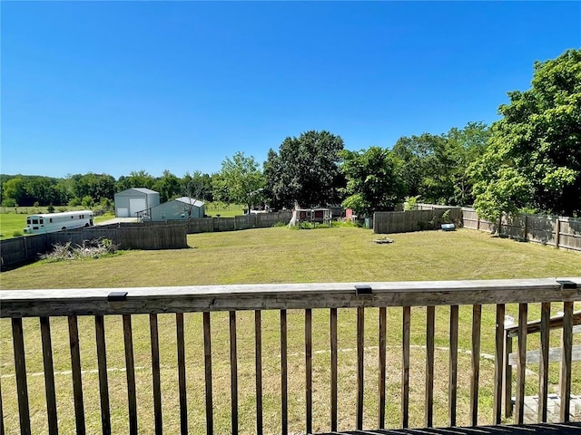 17250 Brewster Ln, Crocker, MO 65452 - view of yard
