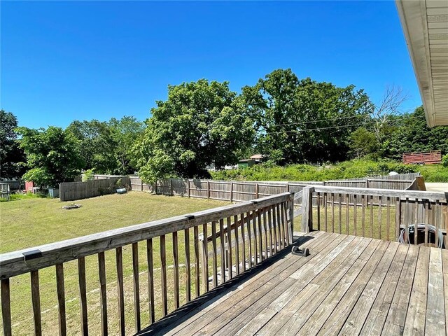 17250 Brewster Ln, Crocker, MO 65452 - view of wooden deck