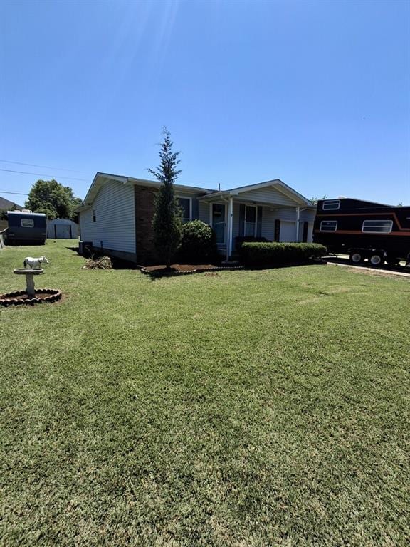 913 Cambridge Dr, Sikeston, MO 63801 - photo 1