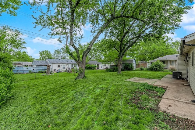 655 5th Plz, Florissant, MO 63031 - view of yard with central air condition unit and a patio