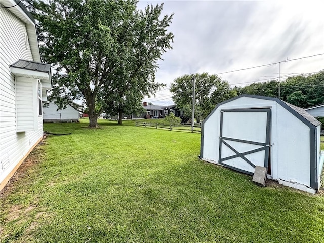 619 Cleveland St, Paris, MO 65275 - view of yard