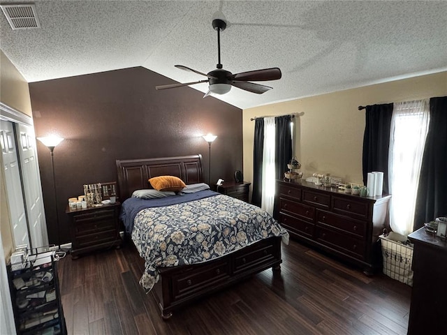 102 Riverview Bend Estates Dr, Crystal City, MO 63019 - bedroom with vaulted ceiling, wood finished floors, a textured ceiling, and ceiling fan