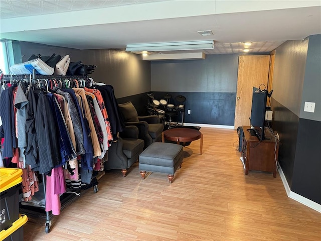 102 Riverview Bend Estates Dr, Crystal City, MO 63019 - walk in closet with light wood finished floors