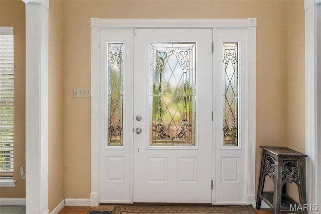 1575 Uthoff Dr, Fenton, MO 63026 - foyer featuring baseboards