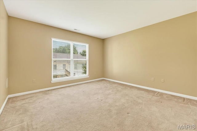 1423 Villas Estates Dr, Saint Louis, MO 63026 - empty room with light carpet and baseboards