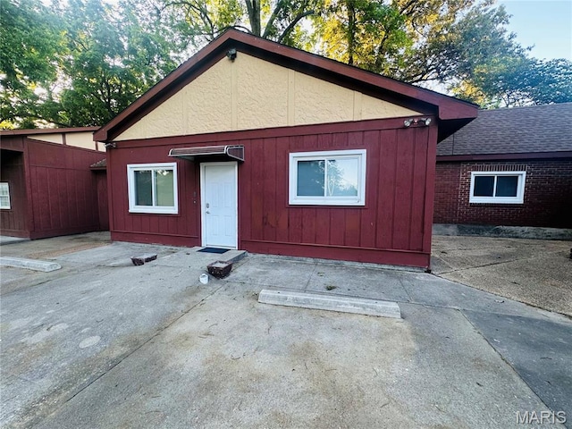 417 S Kingshighway St, Sikeston, MO 63801 - back of house with a patio