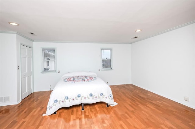 12810 Big Bend Rd, Kirkwood, MO 63122 - bedroom featuring recessed lighting, wood finished floors, ornamental molding, and baseboards