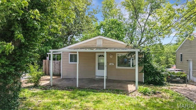 3368 S Suncrest Ave, Saint Louis, MO 63114 - view of front of house featuring a patio