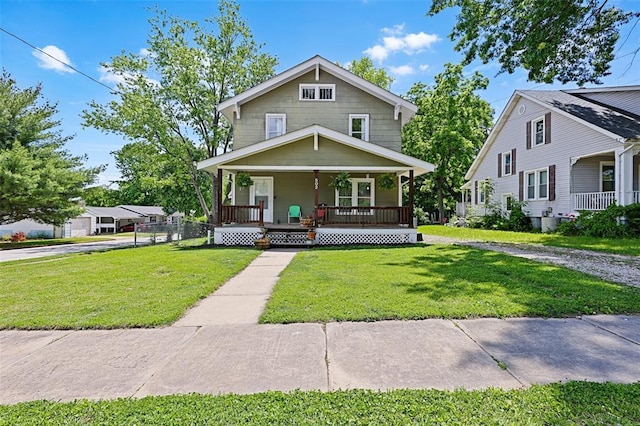 502 W State St, Union, MO 63084 - traditional style home featuring a porch and a front yard