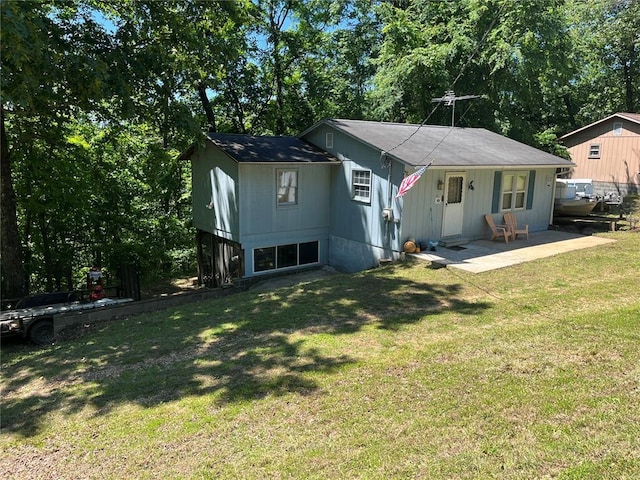 194 Craft Subdivision Rds, Greenville, MO 63944 - view of front facade with a front lawn, view of scattered trees, and a patio area