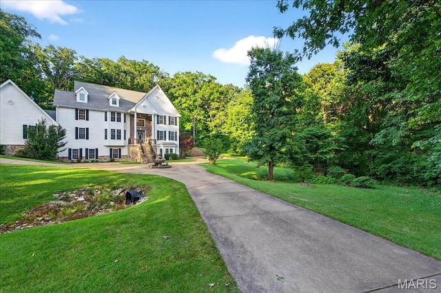 125 Park Lawn Est, Fenton, MO 63026 - neoclassical home featuring a front lawn