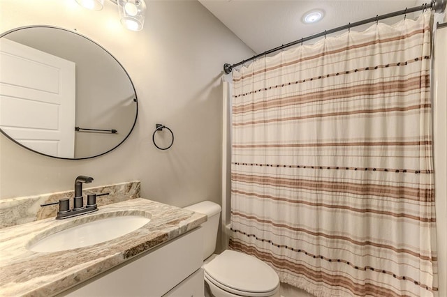 153 Mesa Dr, Waynesville, MO 65583 - full bath featuring vanity, toilet, and curtained shower