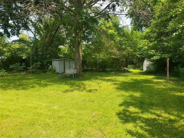 19 Agnes Dr, Cahokia, IL 62206 - view of grassy yard
