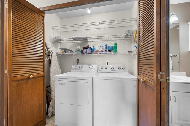 1272 Shirley Ridge Dr Unit B, Saint Charles, MO 63304