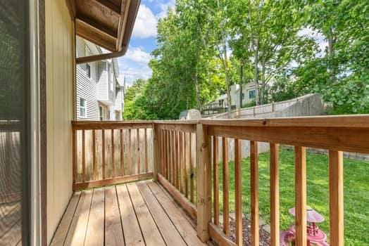 352 Della Dr, Saint Peters, MO 63376 - view of deck