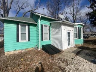 633 4th St, Carrollton, IL 62016 - view of side of property