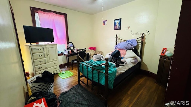5044 Louisiana Ave, Saint Louis, MO 63111 - bedroom featuring wood finished floors and baseboards