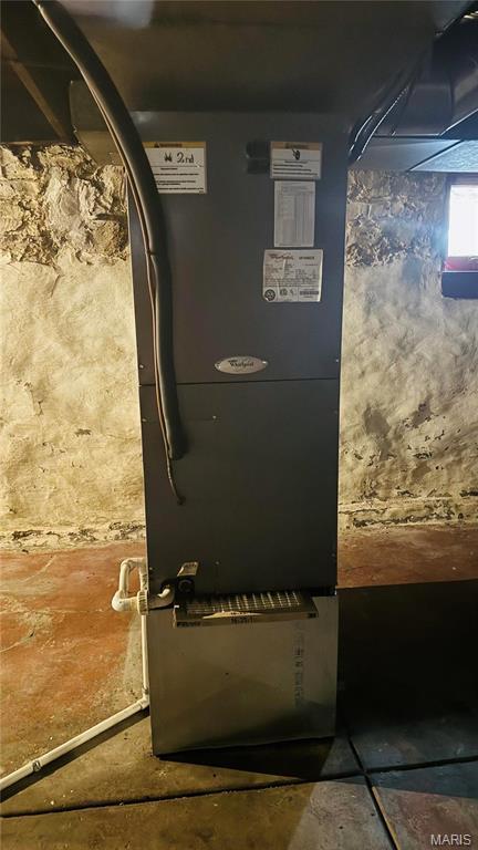 5044 Louisiana Ave, Saint Louis, MO 63111 - utilities with heating unit