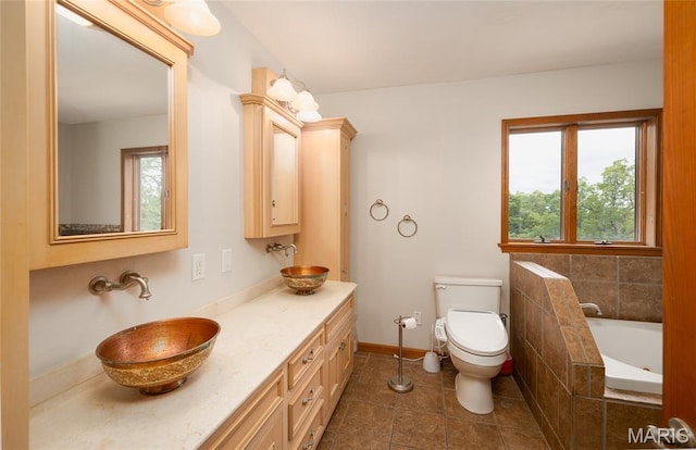 13399 S US Highway 63, Rolla, MO 65401 - bathroom with plenty of natural light, a garden tub, toilet, and vanity