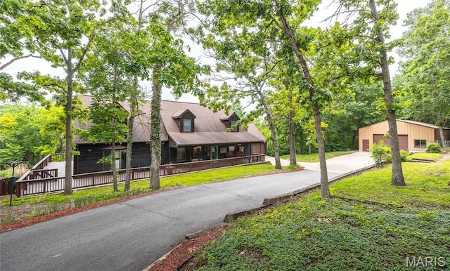 13399 S US Highway 63, Rolla, MO 65401 - view of front of home featuring an outdoor structure and a front lawn