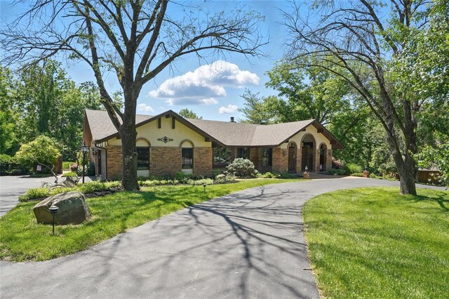 1954 Grassy Ridge Rd, Saint Louis, MO 63122