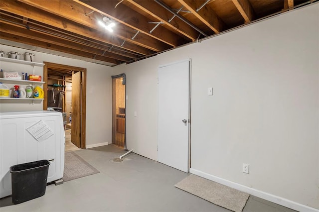 1090 Apache Dr, Florissant, MO 63033 - finished below grade area with washer / dryer