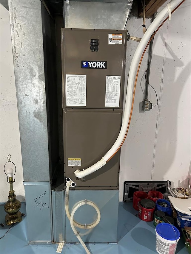 21008 W State Highway 47, Lonedell, MO 63060 - utilities featuring heating unit