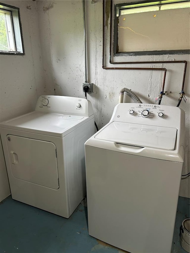 21008 W State Highway 47, Lonedell, MO 63060 - laundry area with independent washer and dryer