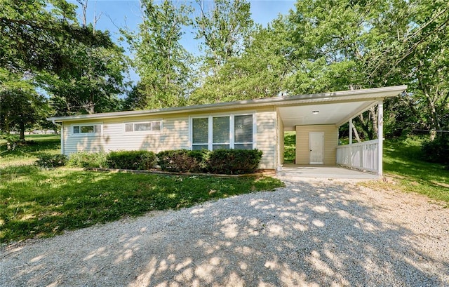 2613 Hillsboro Valley Park Rd, High Ridge, MO 63049 - view of front facade featuring driveway and an attached carport