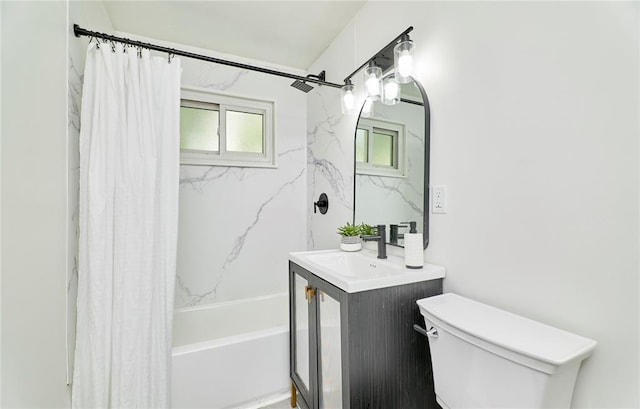 2613 Hillsboro Valley Park Rd, High Ridge, MO 63049 - bathroom with vanity, shower / tub combo with curtain, and toilet