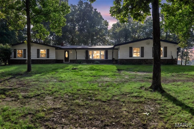 2850 S Hwy W, Winfield, MO 63389 - single story home with a yard