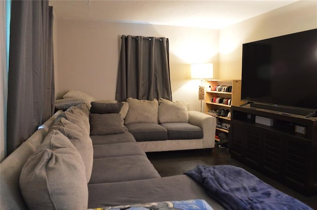 3520 Wismer Rd, Breckenridge Hills, MO 63074 - view of living area